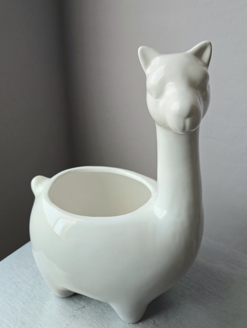 Urban Outfitters Apropos Ceramic Llama Alpaca Planter Plant Holder - Picture 6 of 11